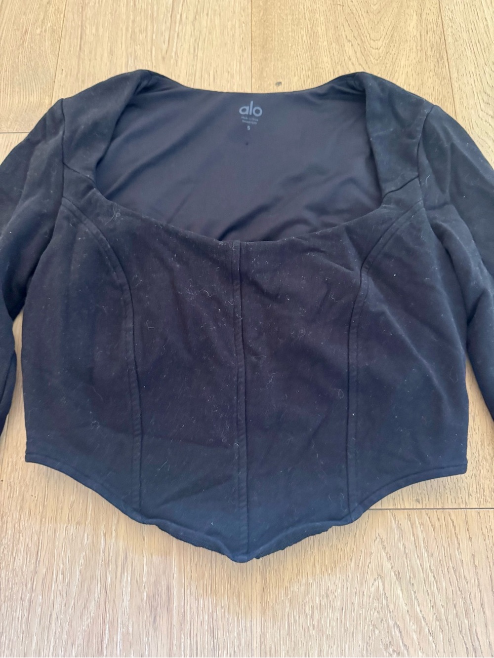 ALO Yoga Black Long-Sleeve Corset Style Cropped Top - Picture 6 of 8